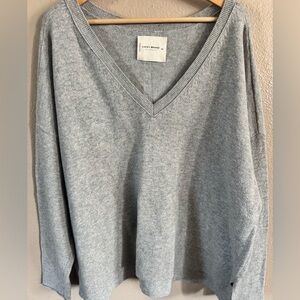 Lucky Brand Women's Gray V-Neck Sweater